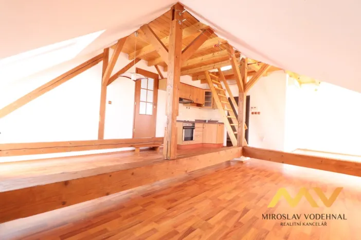 Pronájem bytu 2+kk, Hradec Králové - Pražské Předměstí, Nerudova, 65 m2