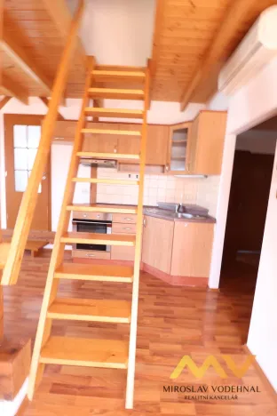 Pronájem bytu 2+kk, Hradec Králové - Pražské Předměstí, Nerudova, 65 m2