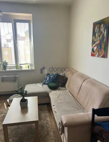Pronájem bytu 2+kk, Praha, Černokostelecká, 47 m2