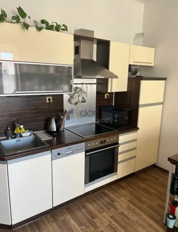 Pronájem bytu 2+kk, Praha, Černokostelecká, 47 m2