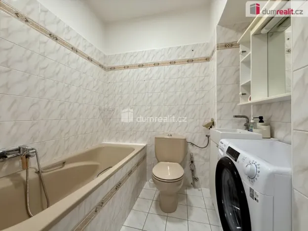 Pronájem bytu 2+1, Uherské Hradiště, Štefánikova, 42 m2