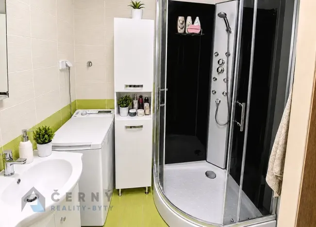 Pronájem bytu 2+1, Liberec, Slovenského národního povstání, 53 m2