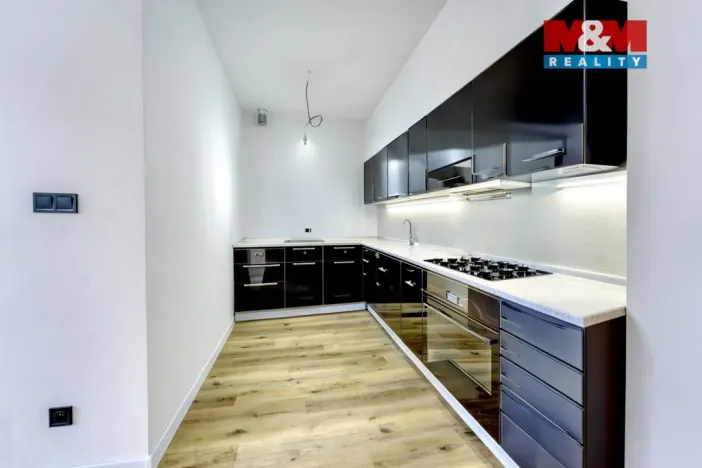 Pronájem bytu 2+kk, Tlučná, Tlučenská kolonie, 41 m2