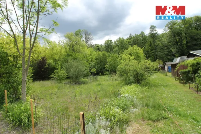 Pronájem zahrady, Přezletice, 300 m2