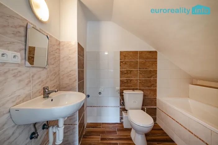 Pronájem bytu 1+1, Kraslice, Rybná, 30 m2