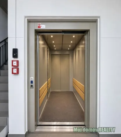 Pronájem skladu, Praha - Hostivař, 580 m2