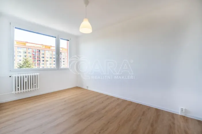 Pronájem bytu 3+1, Praha - Kobylisy, Famfulíkova, 67 m2