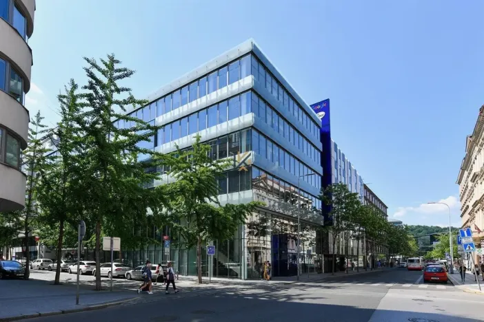 Pronájem kanceláře, Praha, Stroupežnického, 848 m2