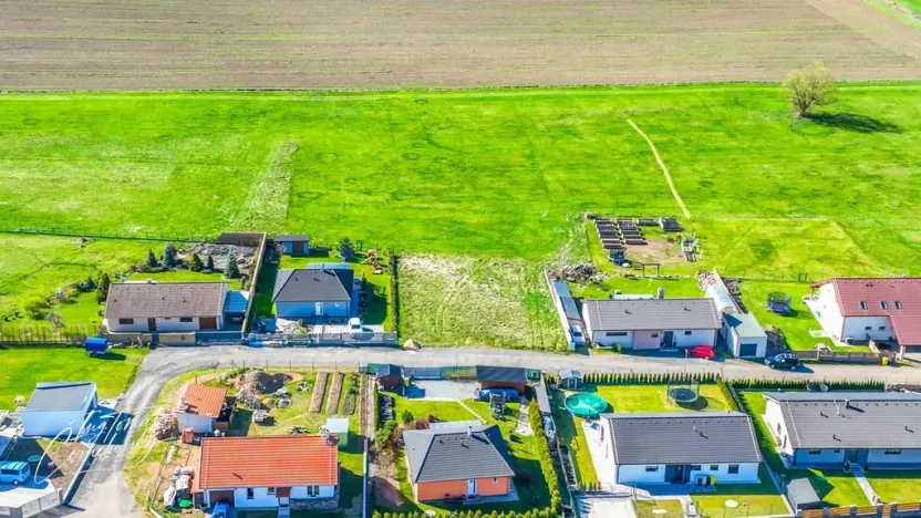 Prodej pozemku pro bydlení, Lešetice, 819 m2