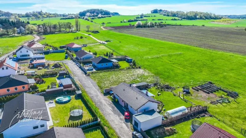 Prodej pozemku pro bydlení, Lešetice, 819 m2