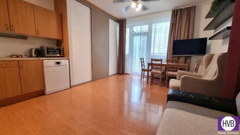 Pronájem bytu 1+kk, Praha - Vysočany, Poděbradská, 33 m2