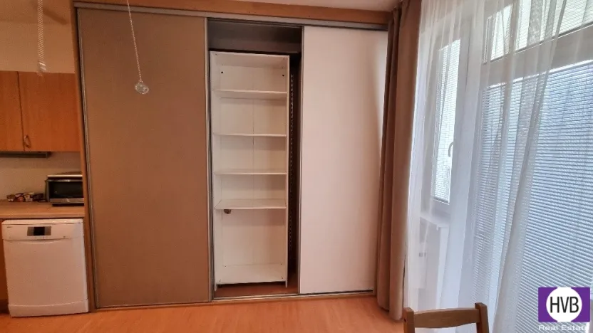 Pronájem bytu 1+kk, Praha - Vysočany, Poděbradská, 33 m2