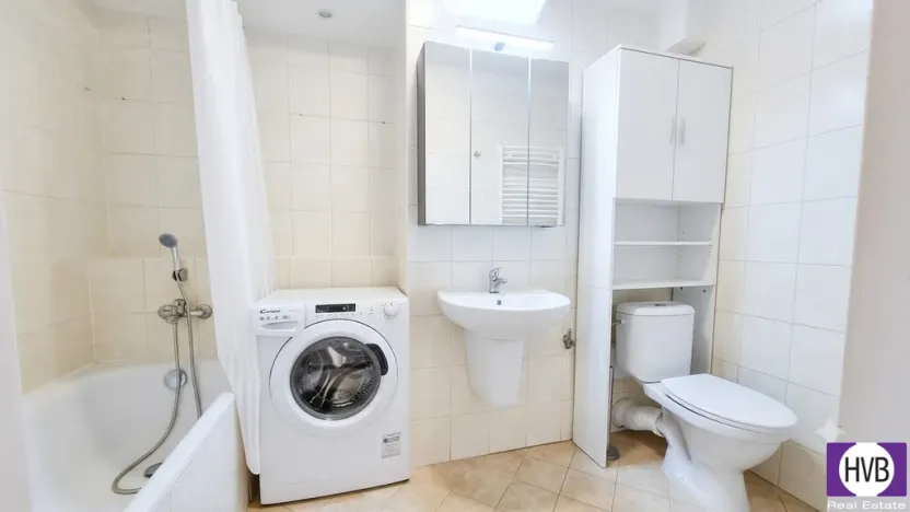 Pronájem bytu 1+kk, Praha - Vysočany, Poděbradská, 33 m2