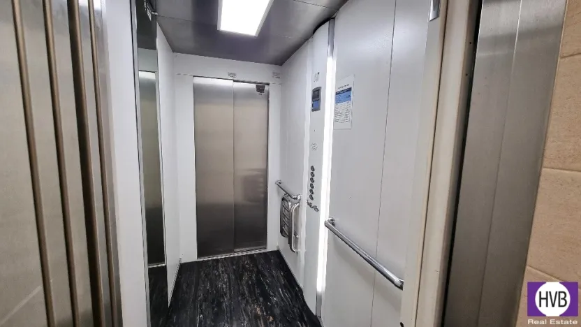 Pronájem bytu 1+kk, Praha - Vysočany, Poděbradská, 33 m2
