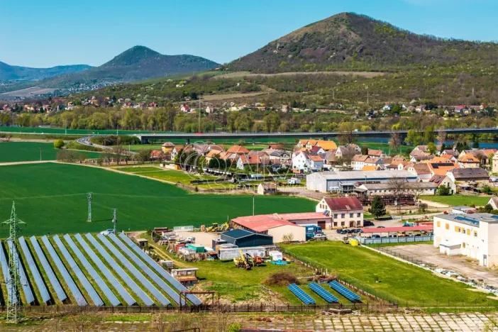 Prodej komerčního pozemku, Mlékojedy, 3769 m2