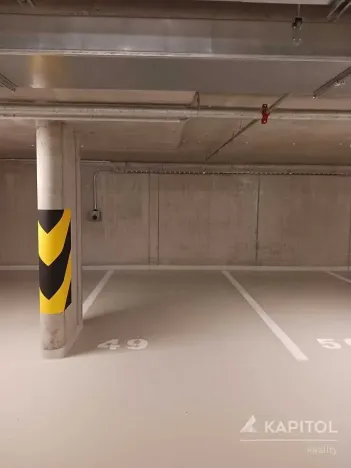 Pronájem bytu 2+kk, Praha - Karlín, Sokolova, 40 m2