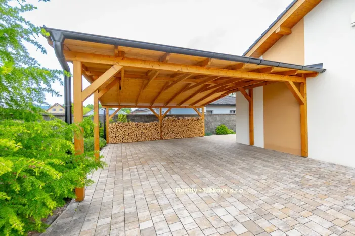 Prodej rodinného domu, Přestanov, 200 m2