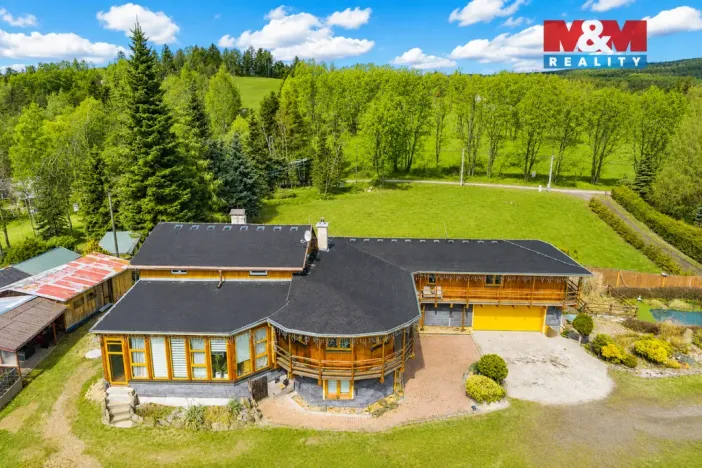 Prodej rodinného domu, Blatno - Mezihoří, 384 m2