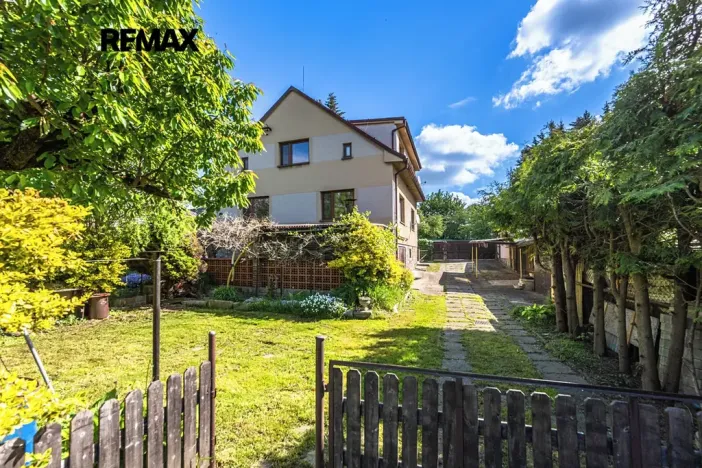 Prodej rodinného domu, Kamenice, Pražská, 166 m2