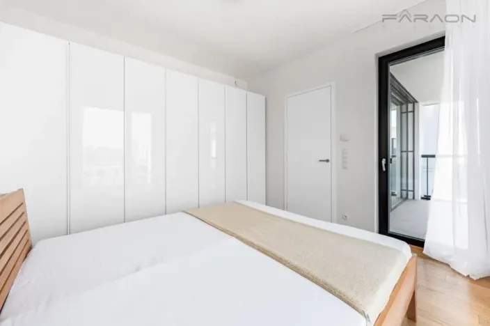 Pronájem bytu 2+kk, Praha - Holešovice, V přístavu, 54 m2