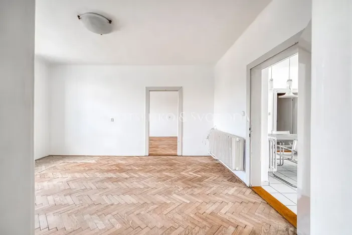 Prodej kanceláře, Křižanov, Benešovo náměstí, 530 m2