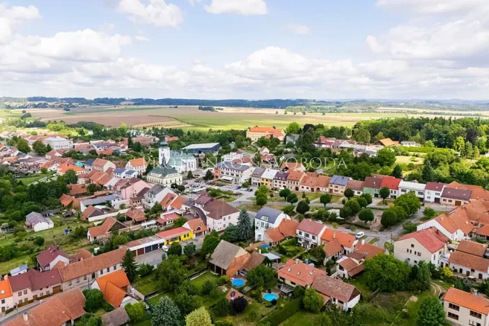 Prodej kanceláře, Křižanov, Benešovo náměstí, 530 m2