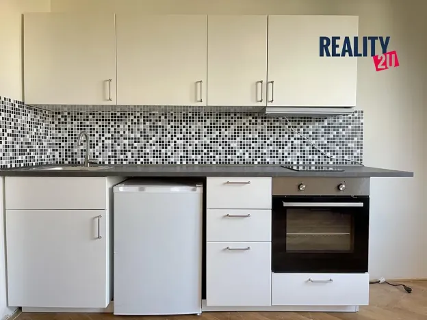 Pronájem bytu 1+kk, Brno, Staňkova, 25 m2