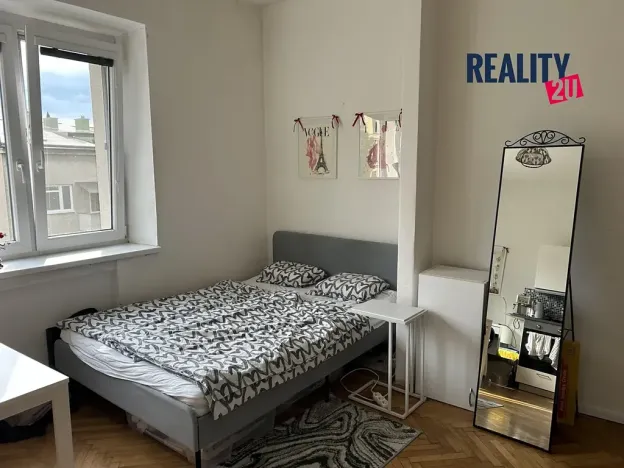 Pronájem bytu 1+kk, Brno, Staňkova, 25 m2