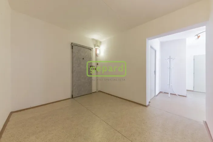 Pronájem bytu 4+1, Praha, U zeleného ptáka, 84 m2