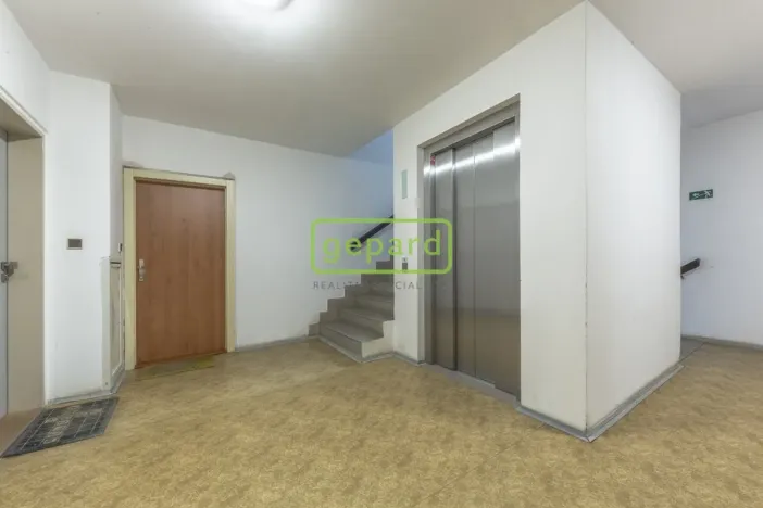 Pronájem bytu 4+1, Praha, U zeleného ptáka, 84 m2