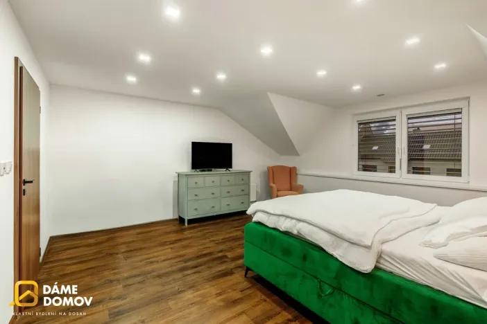 Prodej rodinného domu, Suchov, 308 m2