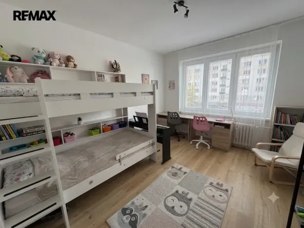 Pronájem bytu 2+1, Hradec Králové - Slezské Předměstí, třída SNP, 54 m2