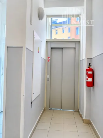 Pronájem bytu 1+1, Praha - Libeň, 42 m2