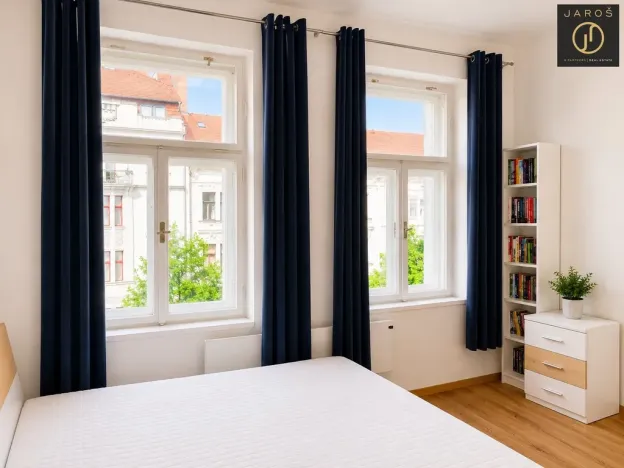 Pronájem bytu 1+kk, Praha - Bubeneč, Korunovační, 25 m2