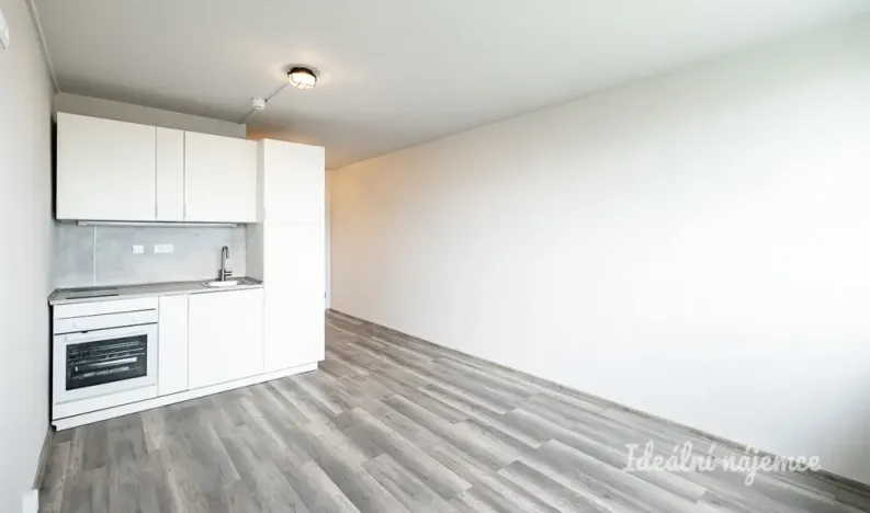 Pronájem bytu 1+kk, Praha - Střížkov, Děčínská, 23 m2