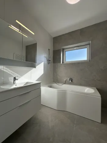 Pronájem rodinného domu, Králův Dvůr, Tři Vršky, 104 m2