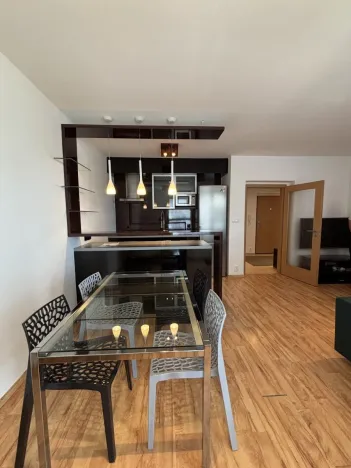 Pronájem bytu 2+kk, Hradec Králové, Rybova, 55 m2
