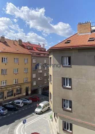 Prodej bytu 1+kk, Praha, Za poštou, 32 m2