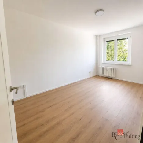 Pronájem bytu 3+1, Hradec Králové - Slezské Předměstí, Severní, 58 m2
