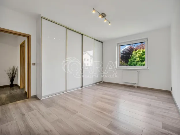 Pronájem bytu 3+kk, Dolní Břežany, Ke Kapličce, 80 m2