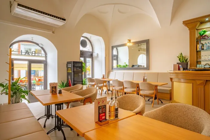 Pronájem restaurace, Brno, náměstí Svobody, 270 m2