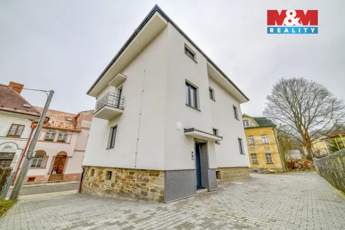 Pronájem bytu 3+kk, Luby, Revoluční, 74 m2