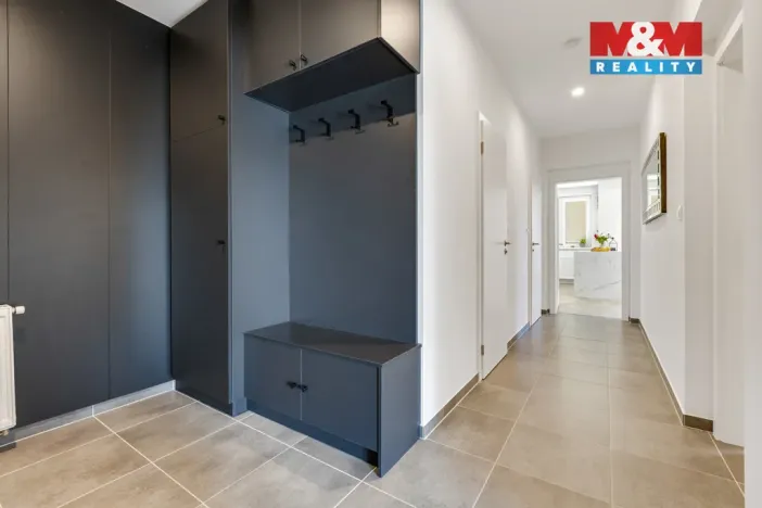 Prodej bytu 4+kk, Králův Dvůr - Levín, Na Lucberku, 141 m2