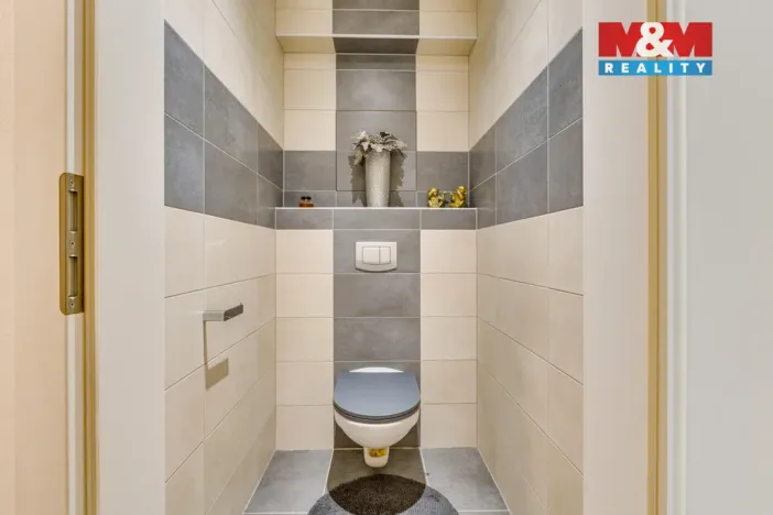 Prodej bytu 4+kk, Králův Dvůr - Levín, Na Lucberku, 141 m2