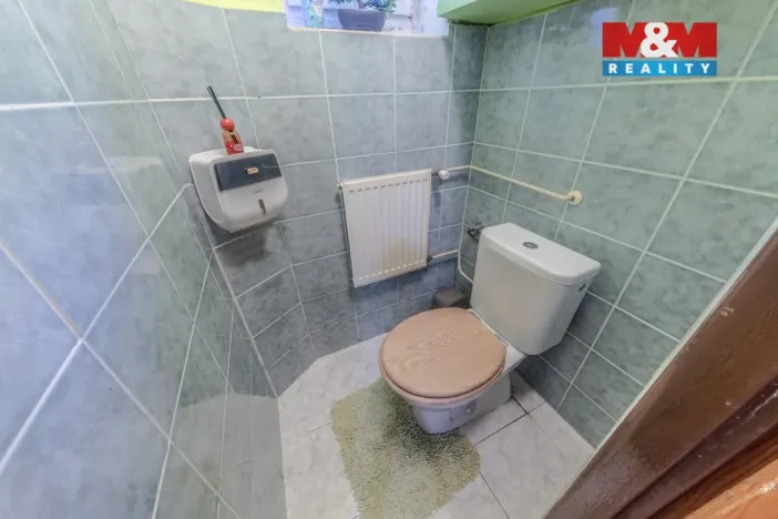 Prodej rodinného domu, Chuchelna, 250 m2