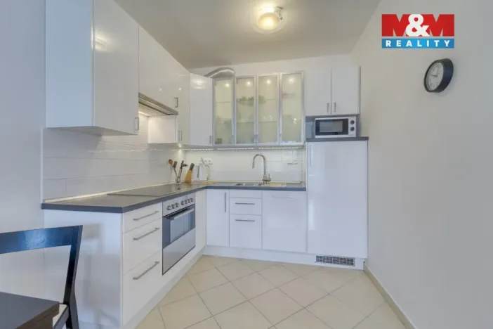 Prodej bytu 2+kk, Praha, Sazovická, 47 m2