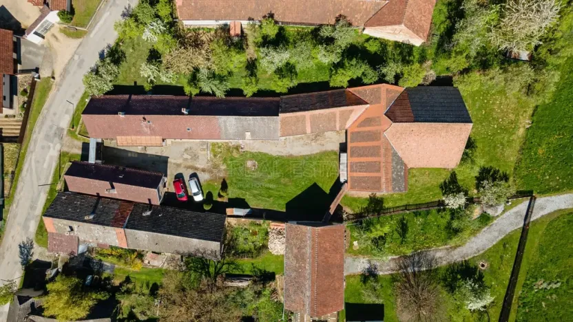 Prodej zemědělské usedlosti, Krasonice, 350 m2