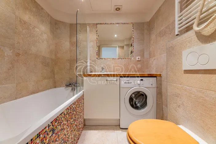 Pronájem bytu 1+kk, Praha - Žižkov, Viklefova, 34 m2