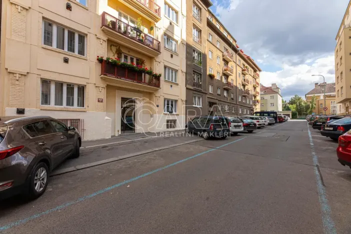 Pronájem bytu 1+kk, Praha - Žižkov, Viklefova, 34 m2