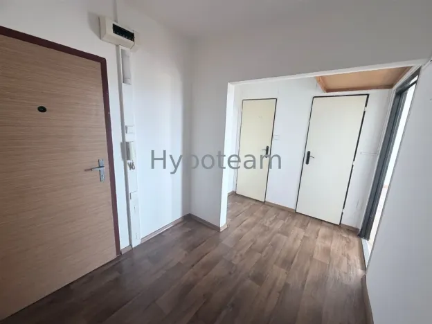 Pronájem bytu 1+kk, Chlumec, Podzimní, 31 m2